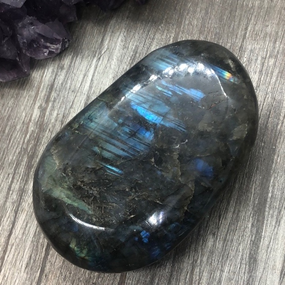 Lg labradorite blue flashy crystal palm stone